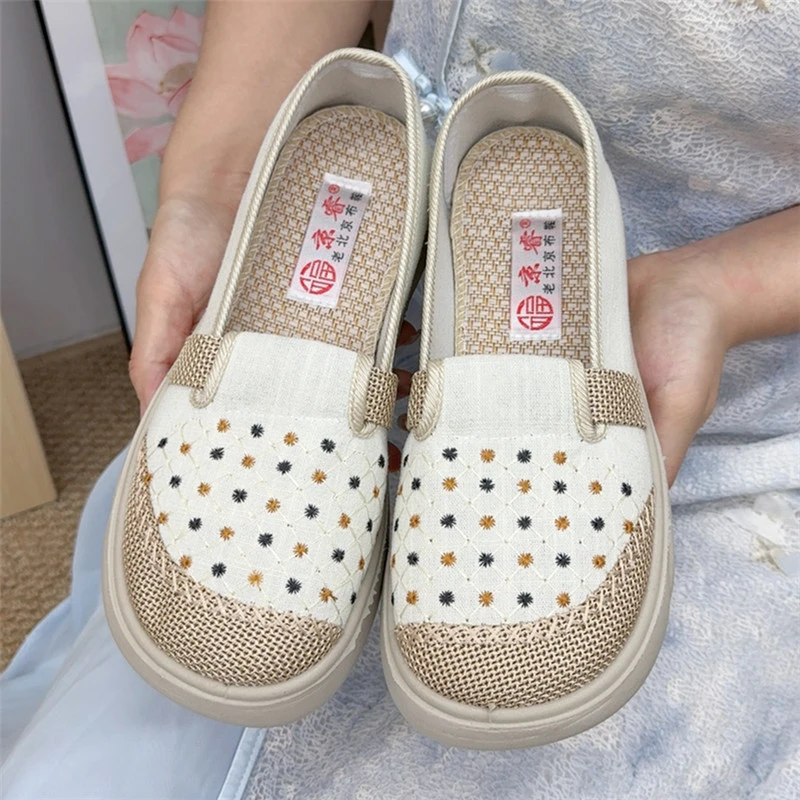懒人一脚蹬春秋新款老北京布鞋女轻便休闲渔夫鞋软底百搭妈妈鞋