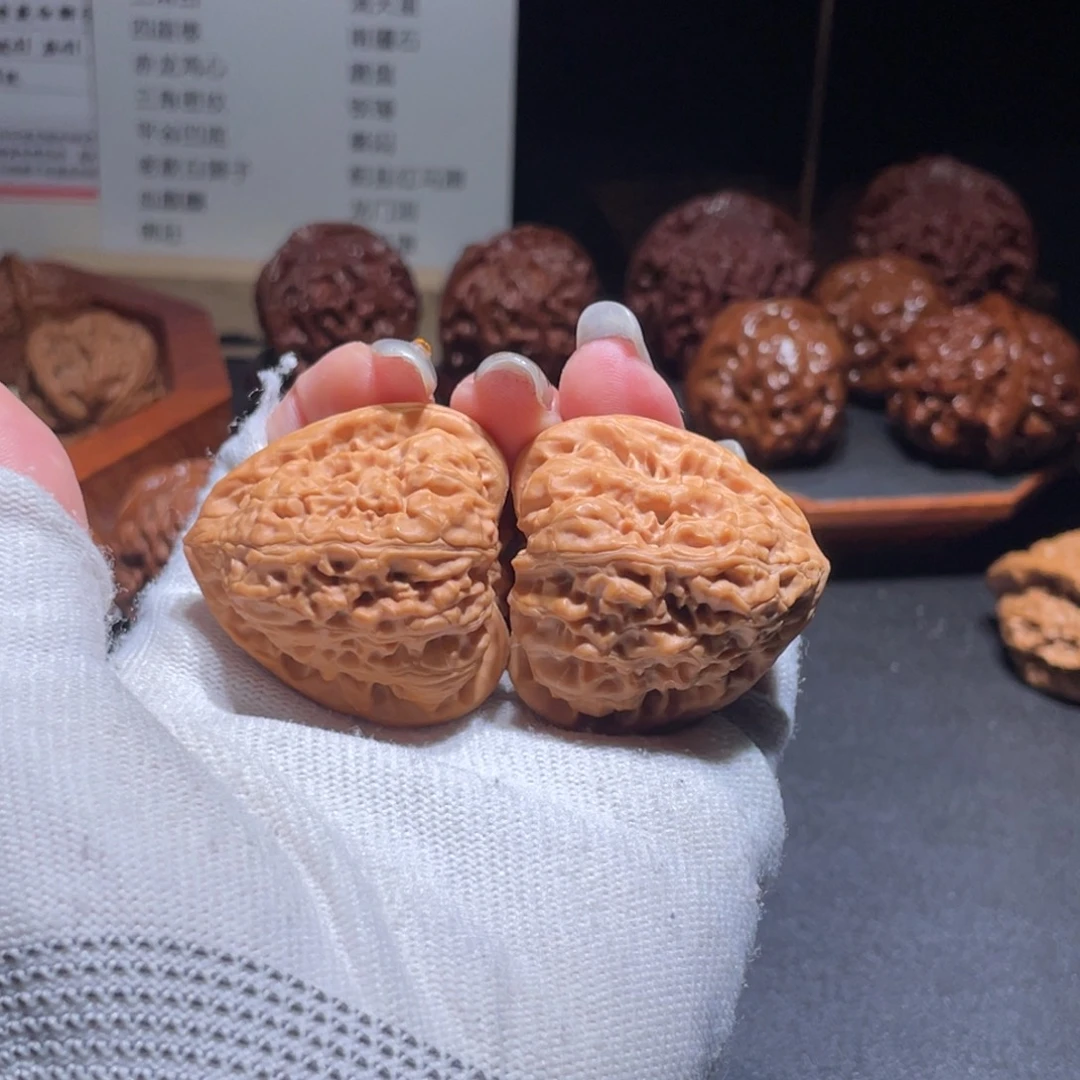 吊坠文玩核桃36.36糖三角6793