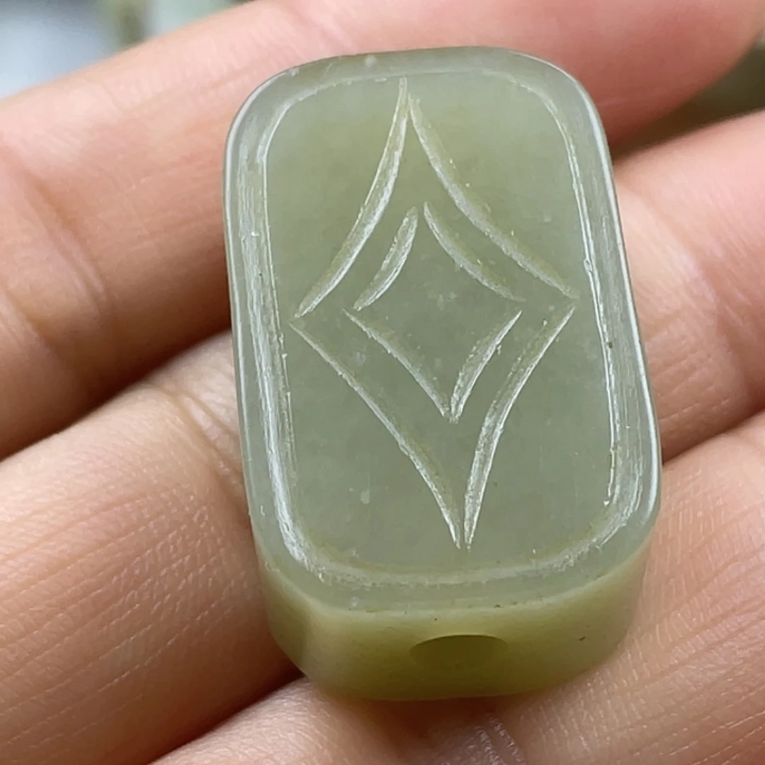 和田玉（糖玉）未镶嵌颈饰