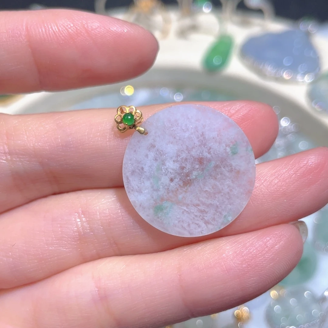 翡翠颈饰18K金镶嵌翡翠