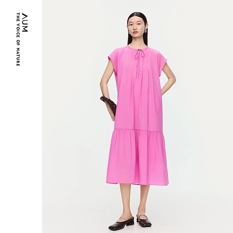 AUM夏季无袖碎褶浪漫无袖蛋糕裙高级感肌理纯色连衣裙M1FZ25516