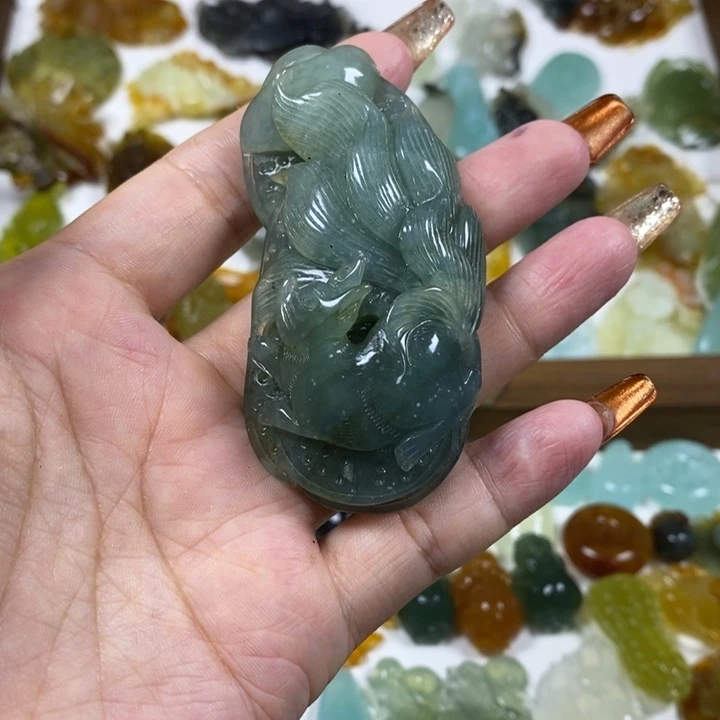 蛇纹石玉未镶嵌吊坠