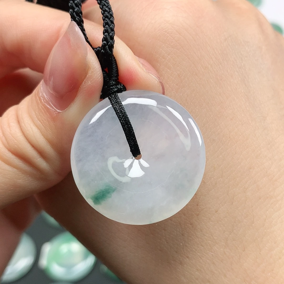 翡翠颈饰未镶嵌平安