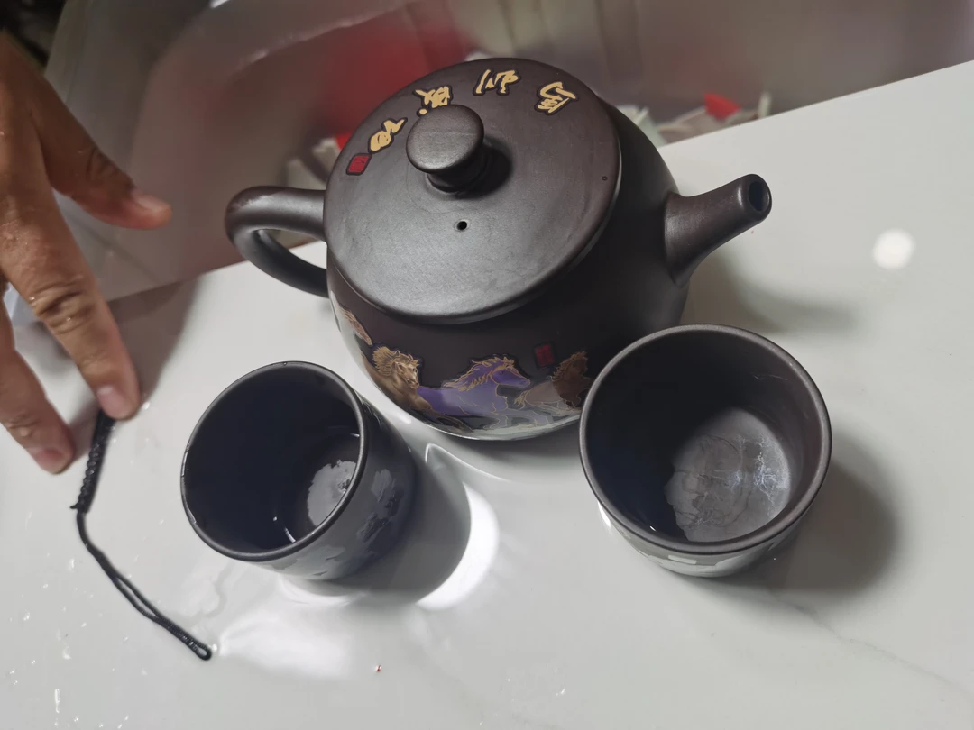 马到成功变色凤鸣汉瓦壶一壶两杯杯（两个扳指杯）带壶绳