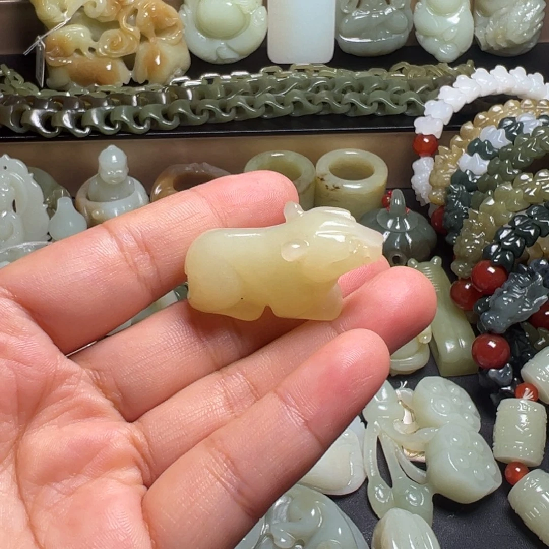 和田玉（糖玉）未镶嵌颈饰