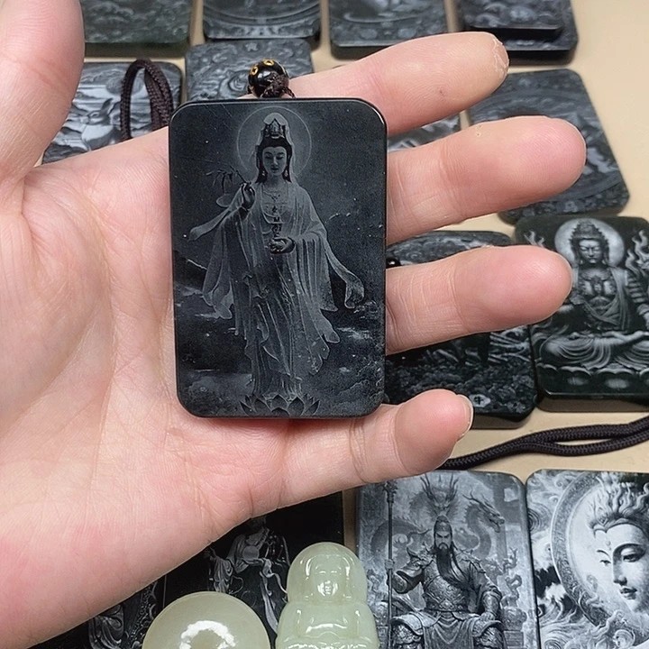 颈饰未镶嵌和田玉