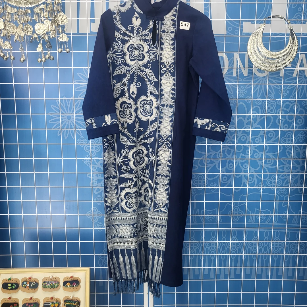 【励志工坊】547蜡染图腾中袖长款连衣裙