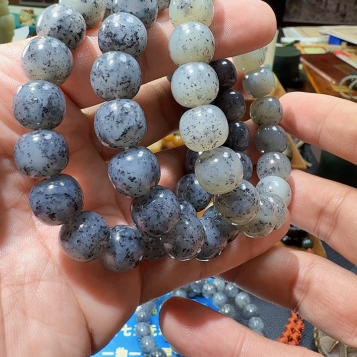 未镶嵌手链和田玉颜色多样性发货拍一发一
