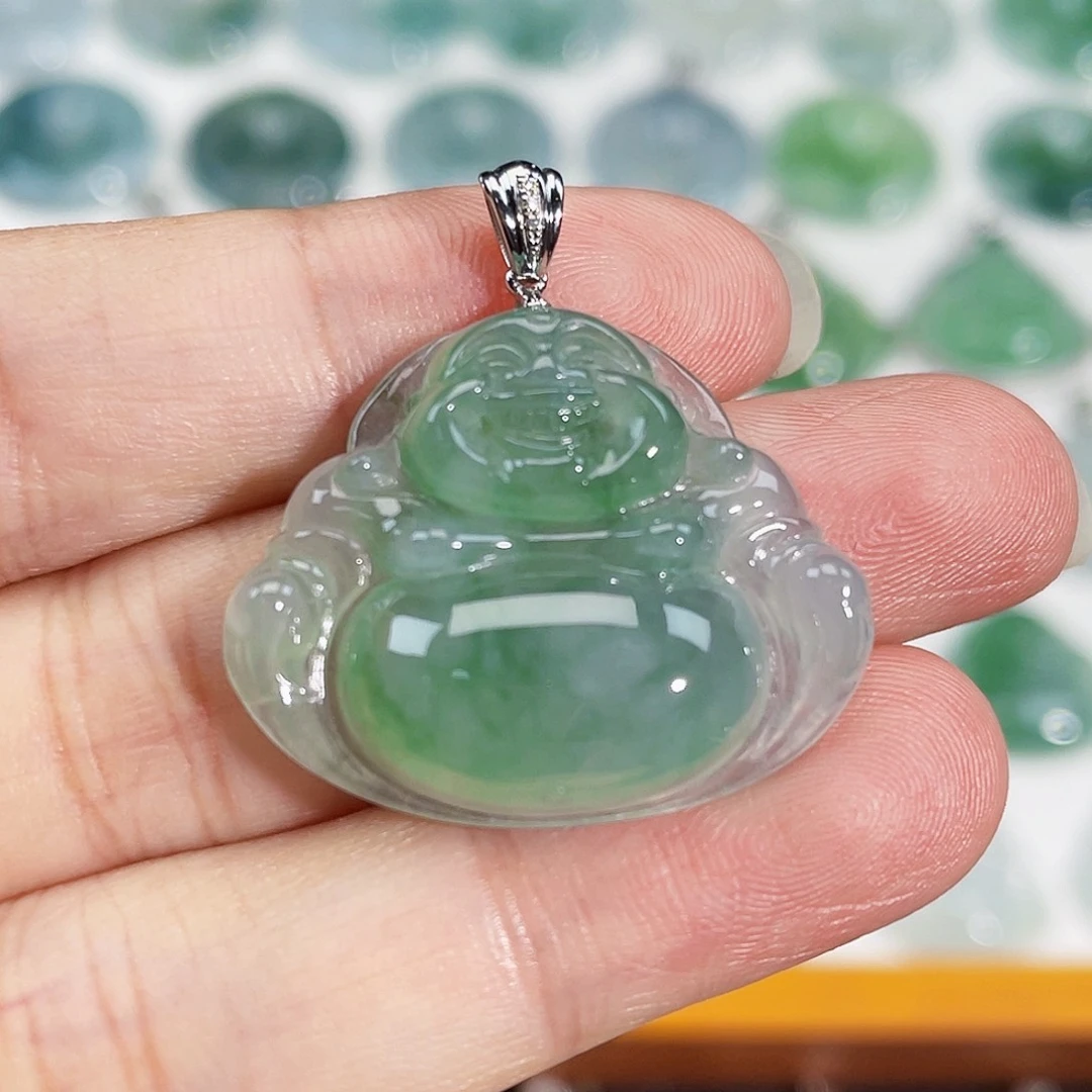 颈饰18K金镶嵌翡翠吊坠