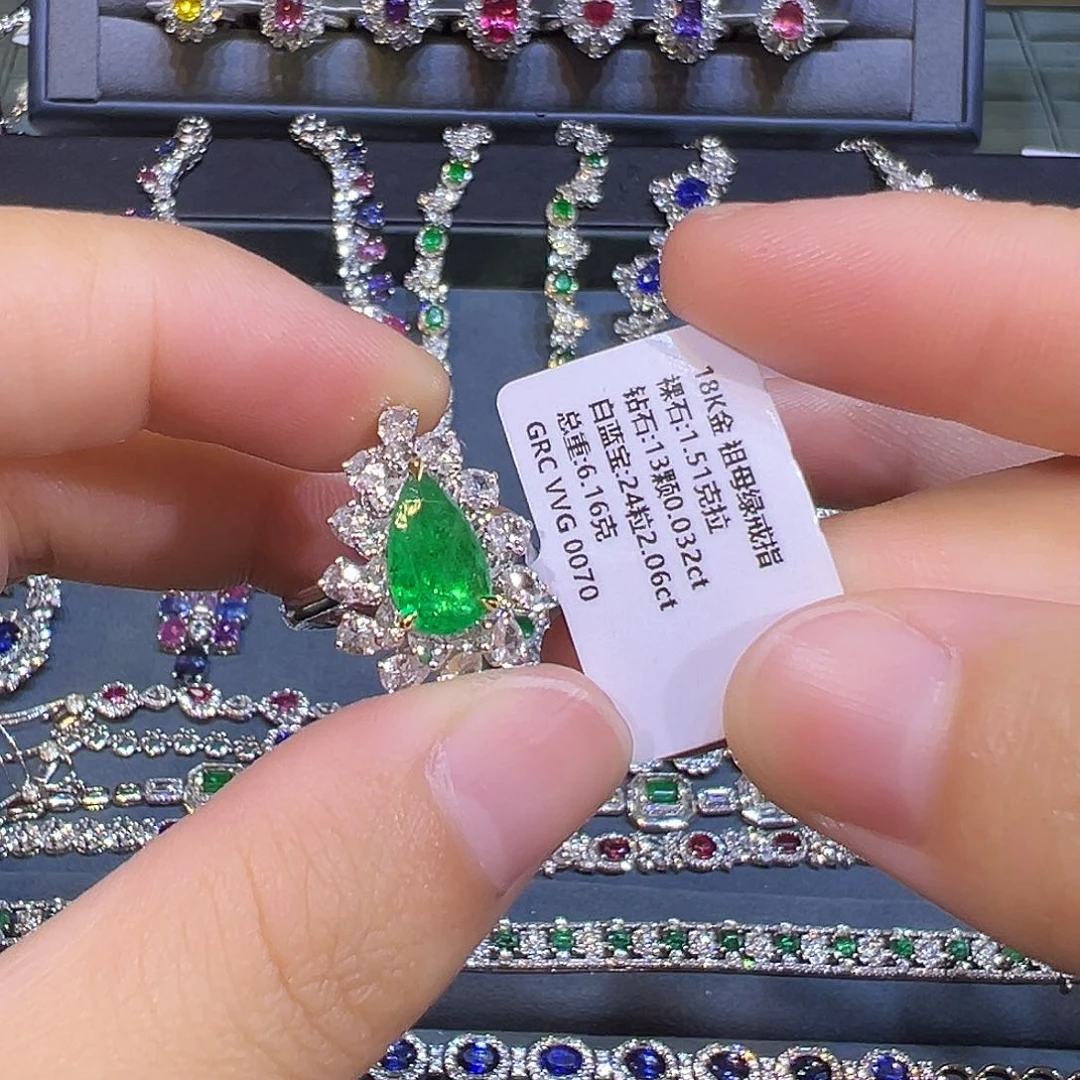 戒指18K金镶嵌祖母绿