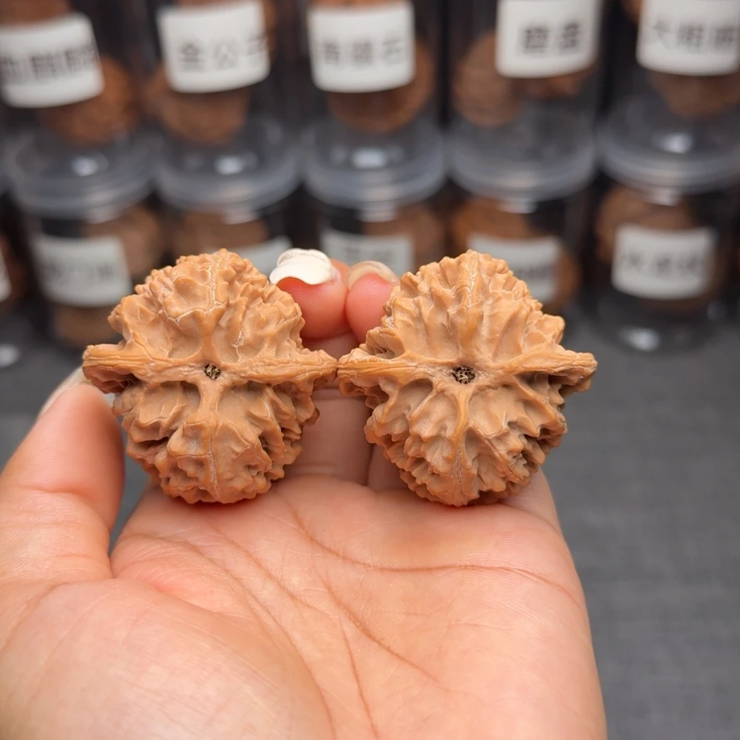 ****️把件文玩核桃十字底苹果园