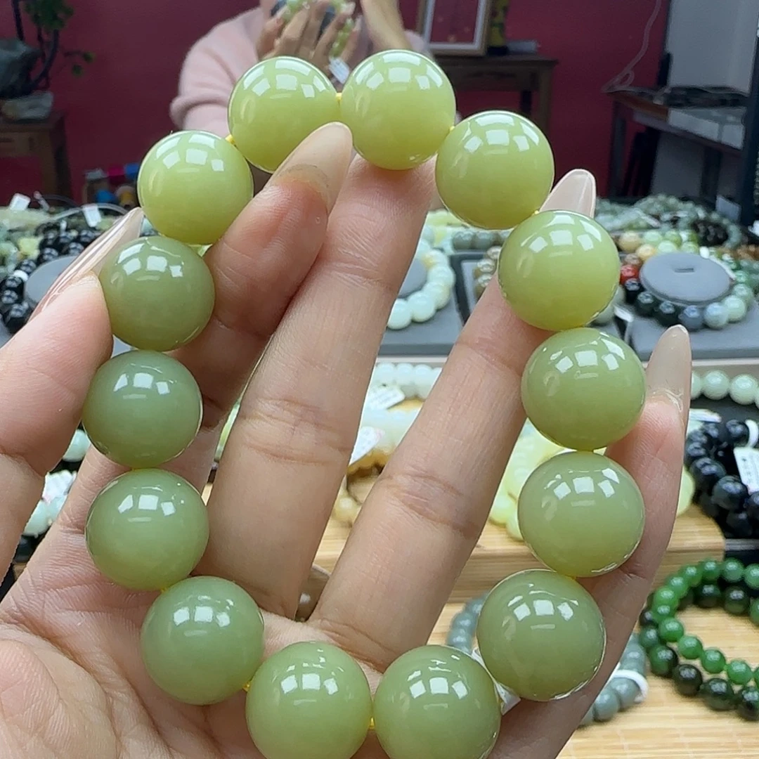 和田玉未镶嵌手串