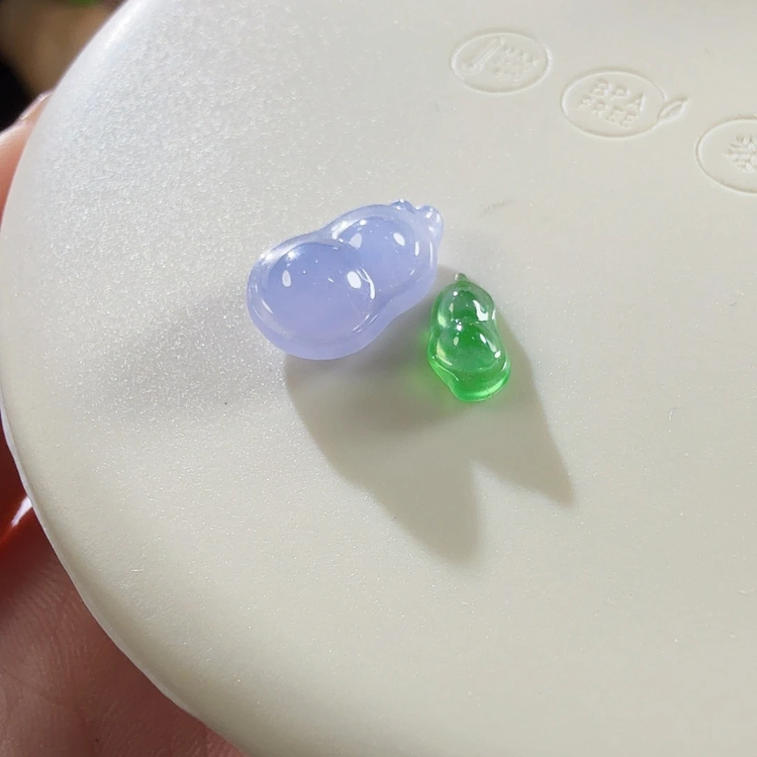 翡翠未镶嵌颈饰裸石