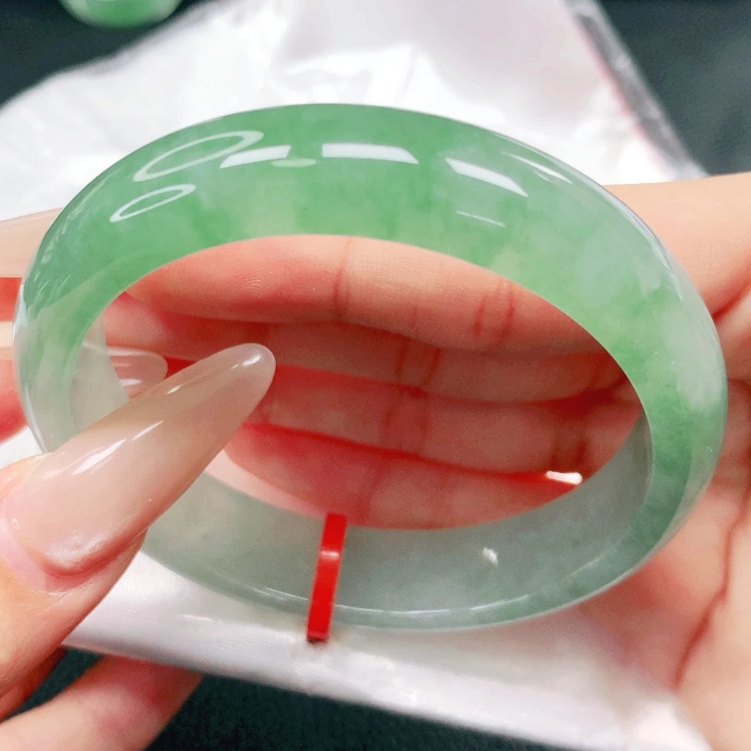 翡翠未镶嵌手镯56