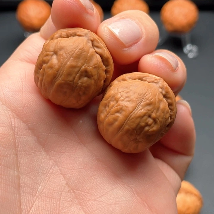 文玩核桃把件鸿运珠