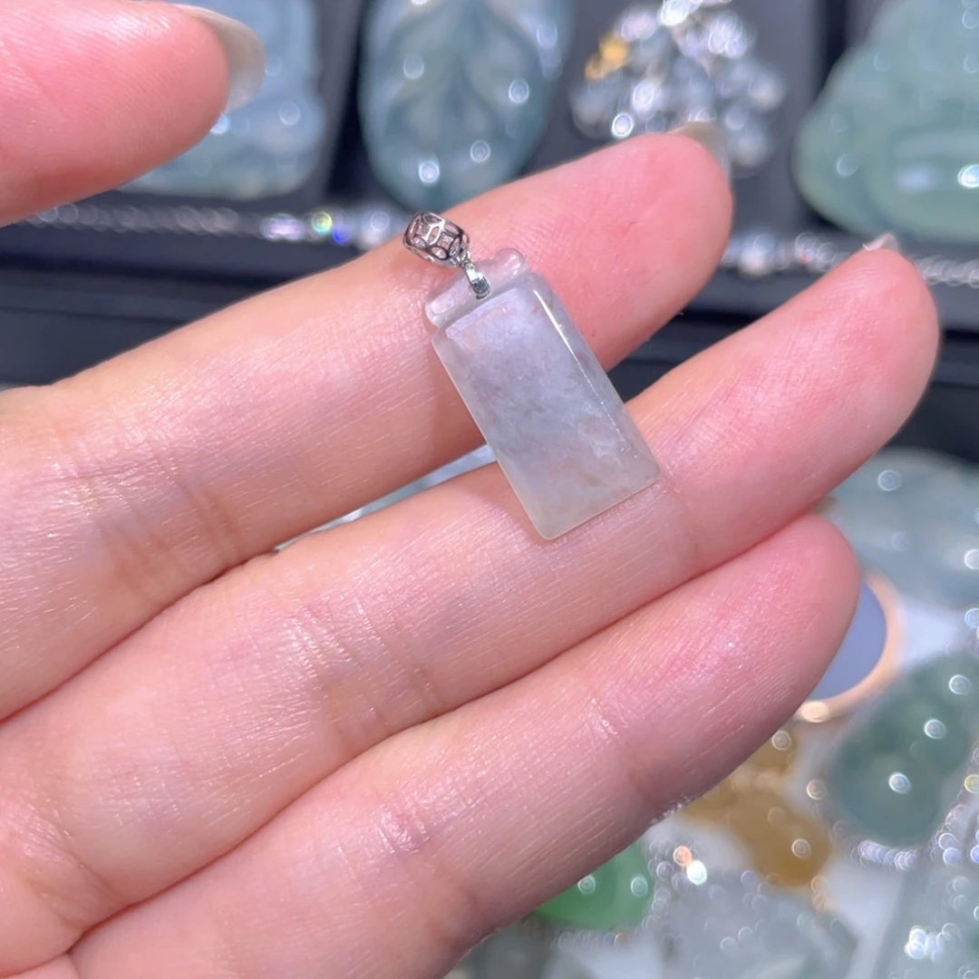 颈饰18K金镶嵌翡翠翡翠