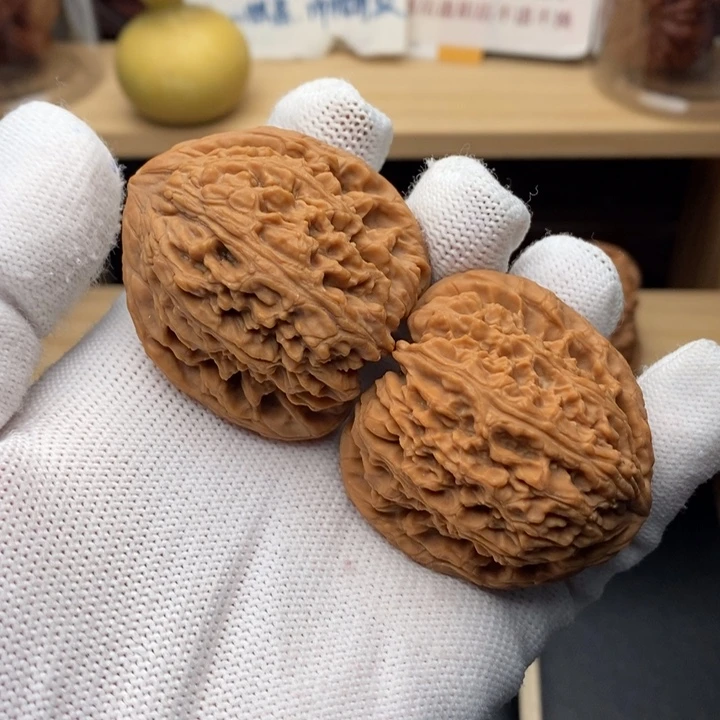 吊坠文玩核桃三角高炮毕业42尺2031