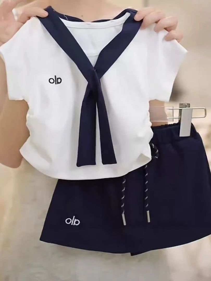 2025新款女童学院风百搭短款上衣海军风假两件披肩T恤短裤套装