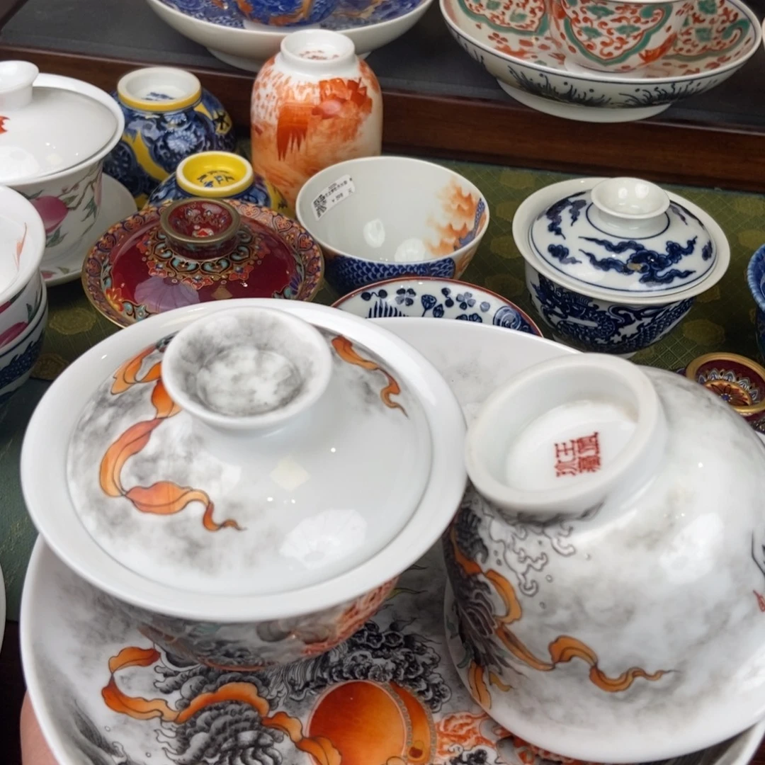陶瓷的设计师是一个