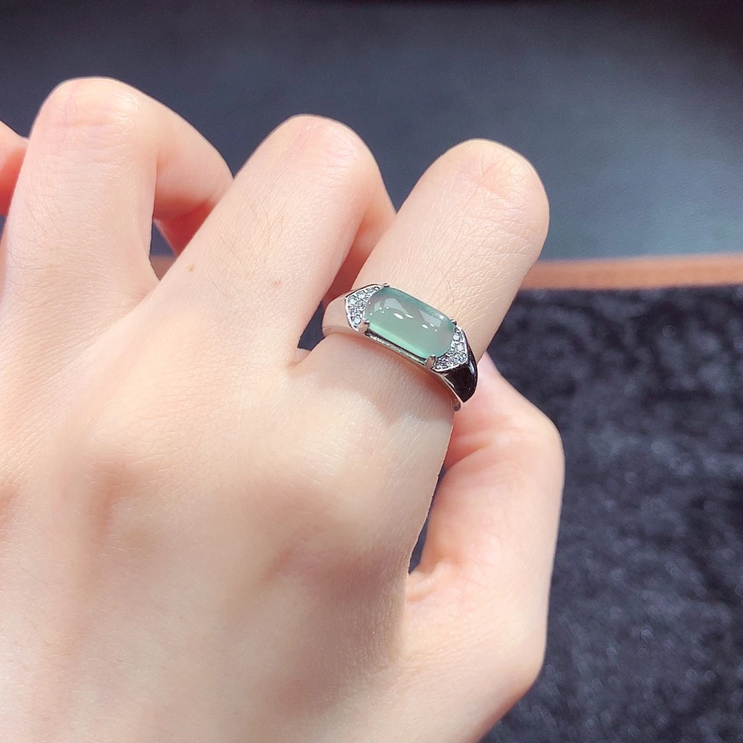 翡翠戒指未镶嵌翡翠