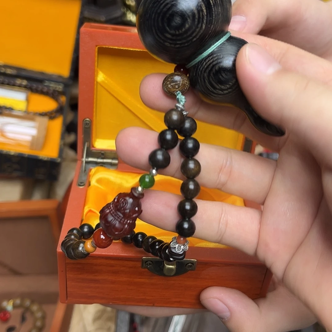 大叶紫檀（黑酸枝木类）