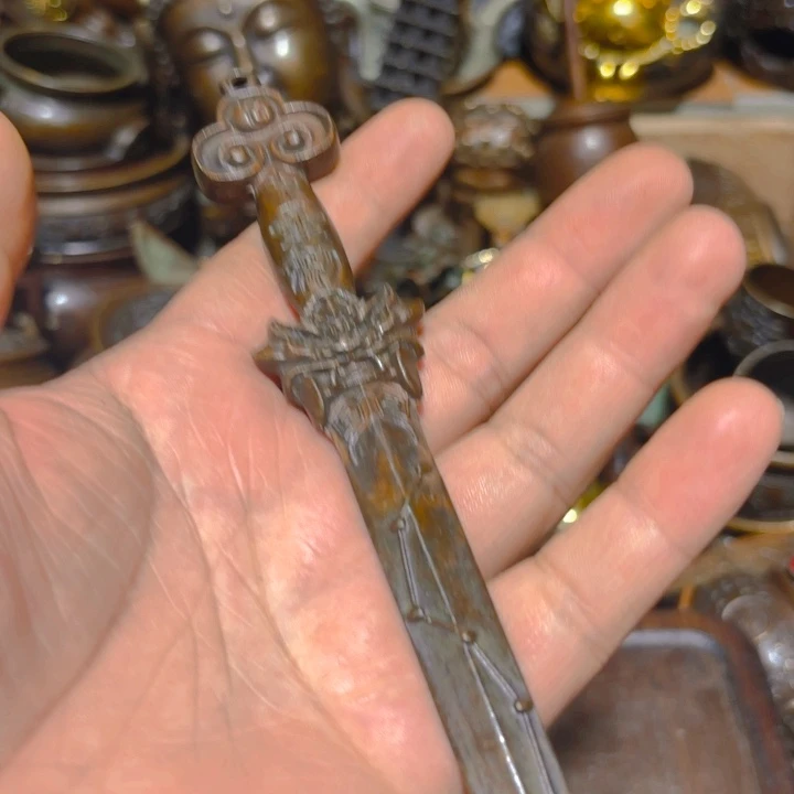 铜的。全清了。一件不留！不磨叽