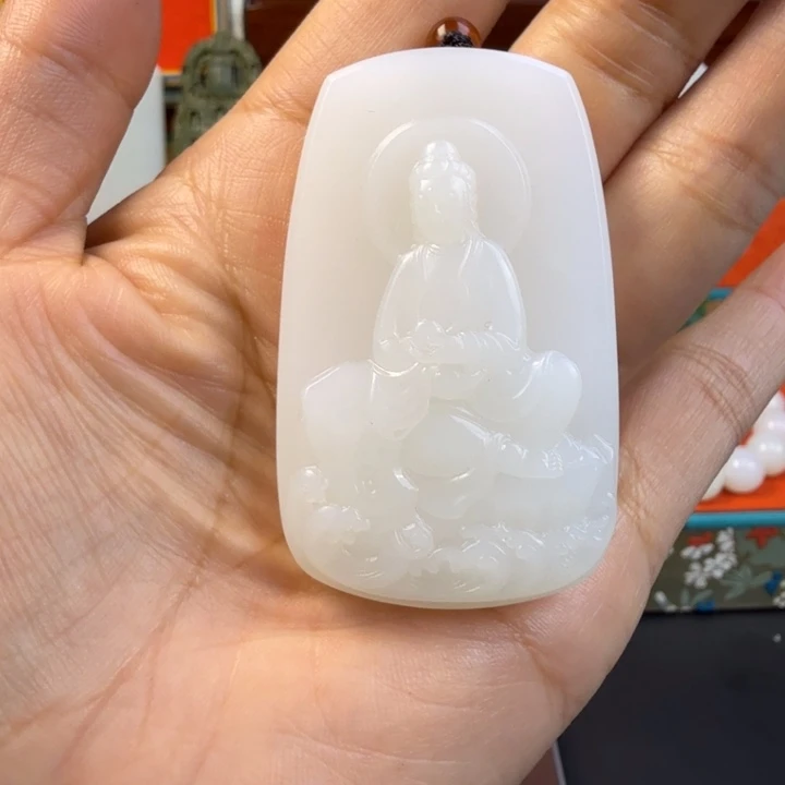 春***哥和田玉未镶嵌颈饰