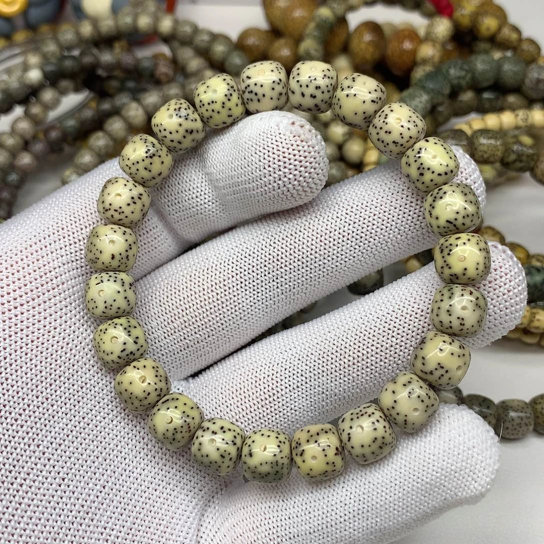 手串星月菩提1号火烧云瓷白10×9