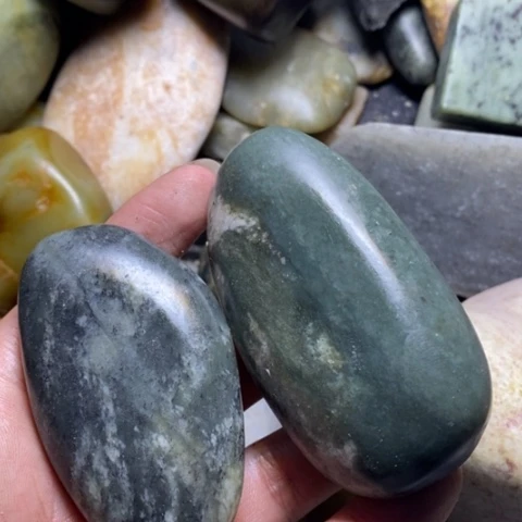 未镶嵌和田玉（糖玉）挂件