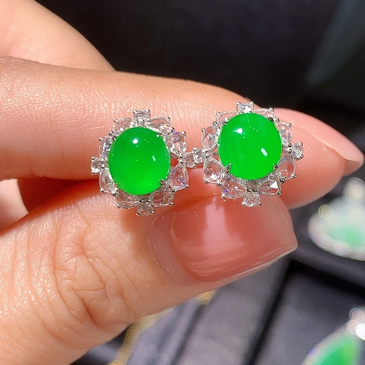 翡翠18K金镶嵌耳饰