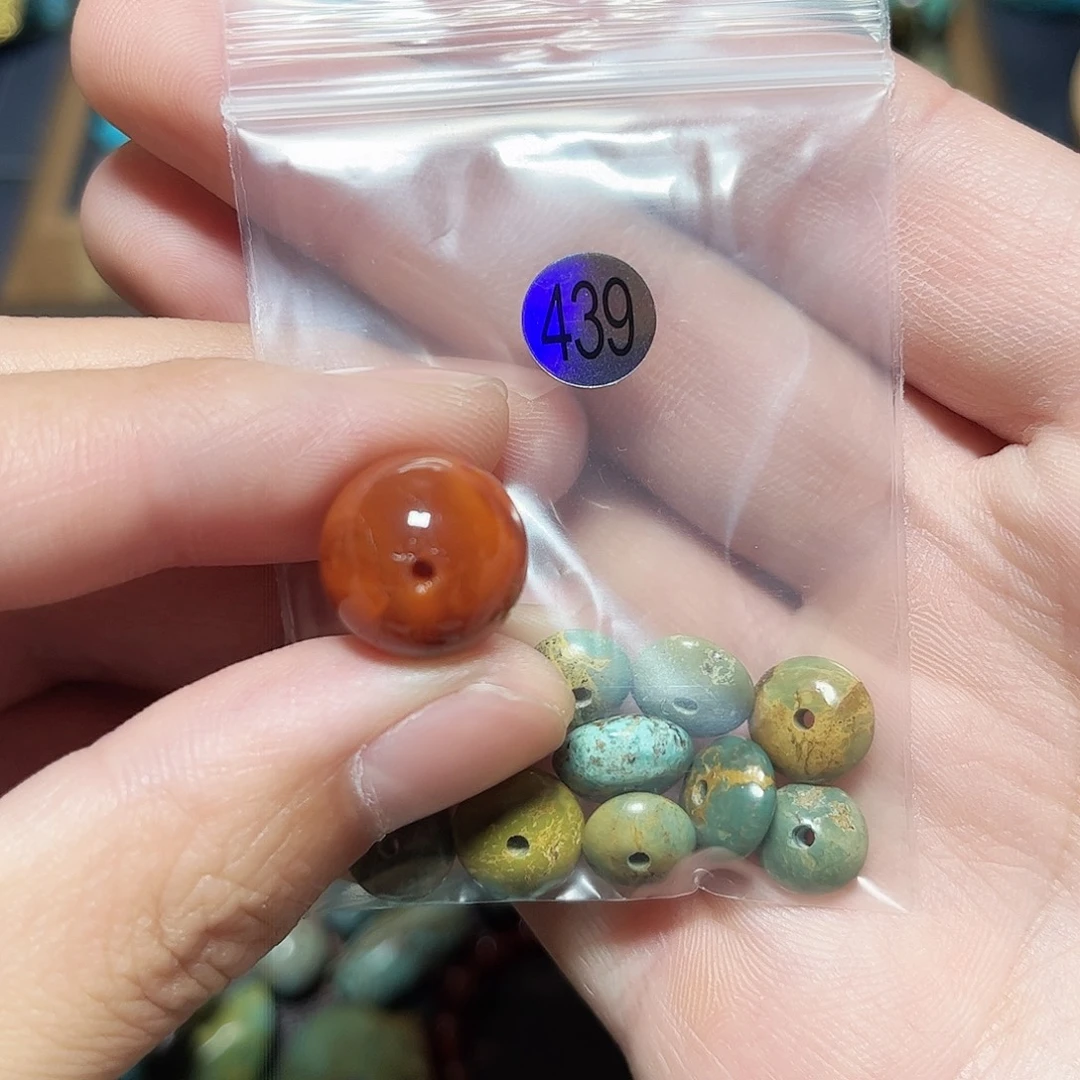 D***o玛瑙/玉髓未镶嵌圆珠桶珠老型手串！！