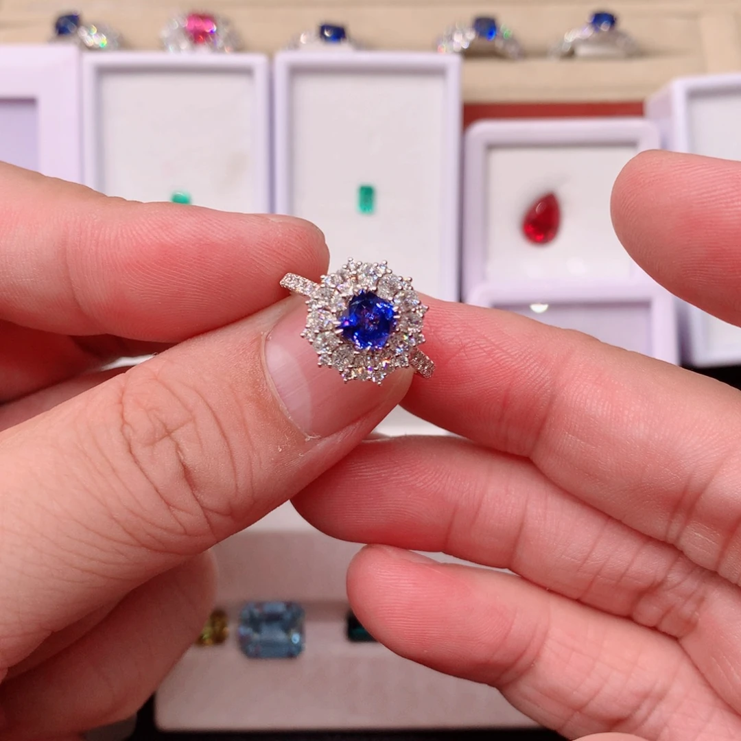 裸石蓝宝石1.13ct 天然矢车菊蓝宝石