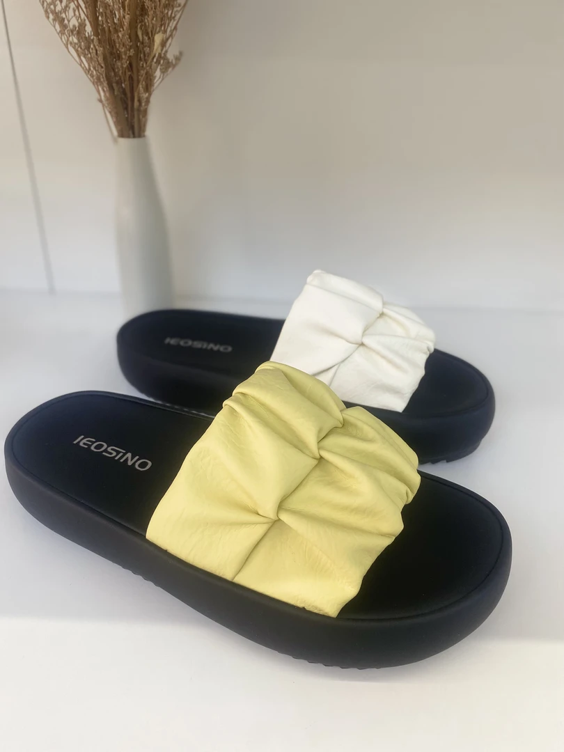 平跟夏季中跟(3-5cm)沙滩一字拖外穿休闲欧若动感风