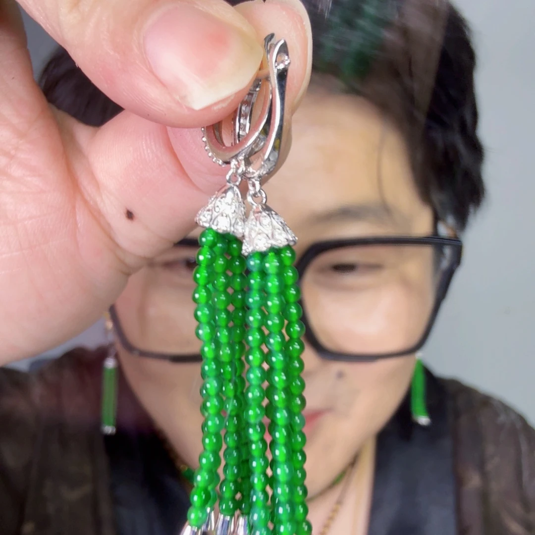 颈饰未镶嵌翡翠一对