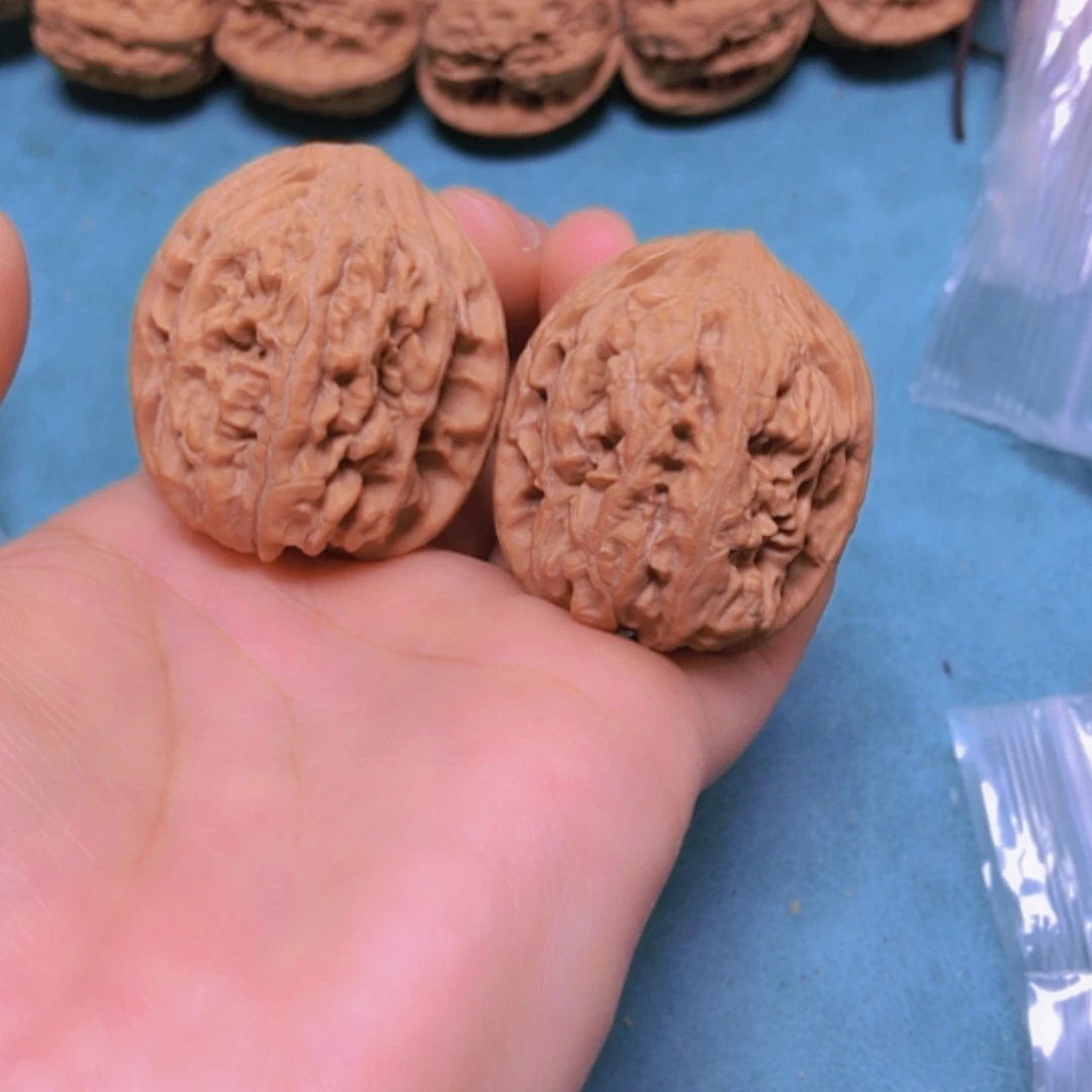 【闪购商品】把件核桃36红锦鲤修尖