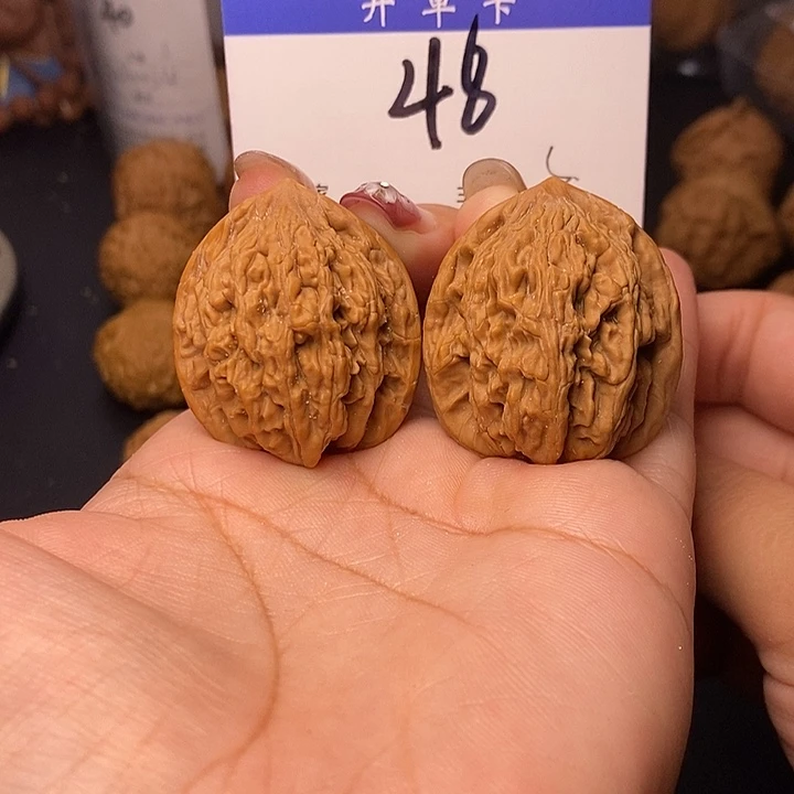 吊坠桃核虎头34有修s