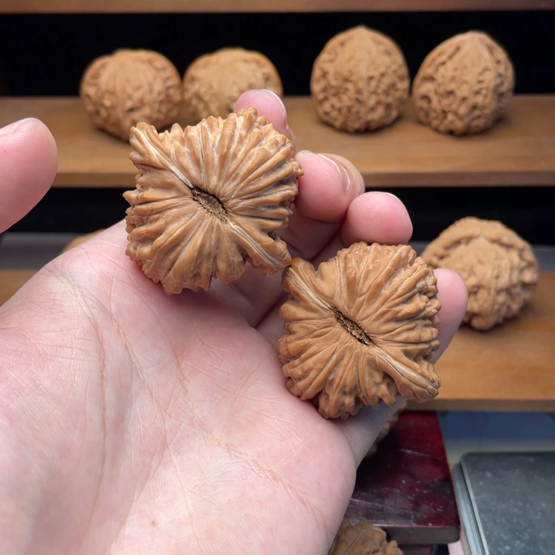 文玩核桃把件用****346毕业四座楼