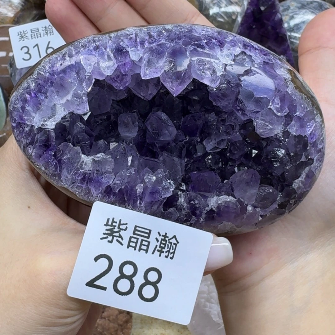 未镶嵌水晶大型摆件（非配饰）