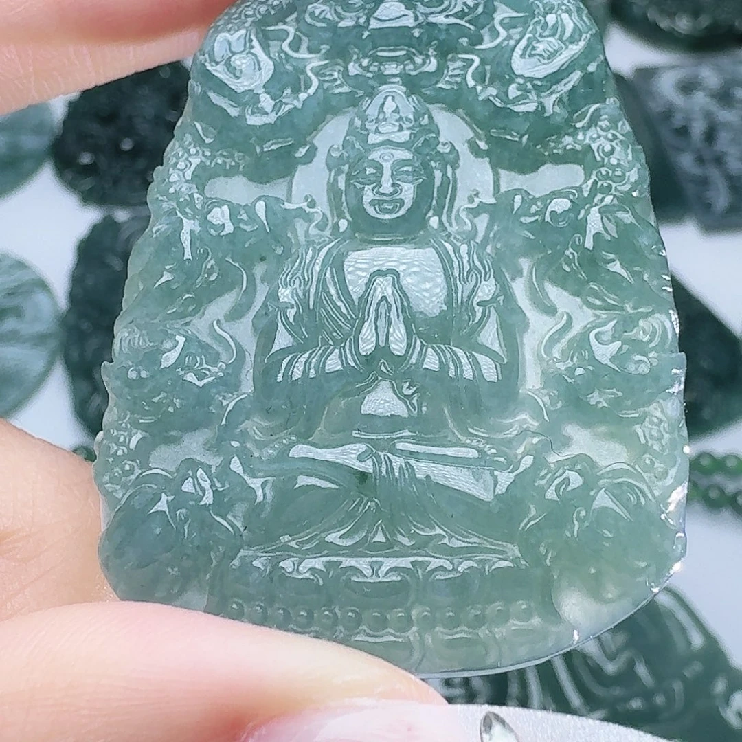 翡翠未镶嵌颈饰天然的A货翡翠多样性发其一