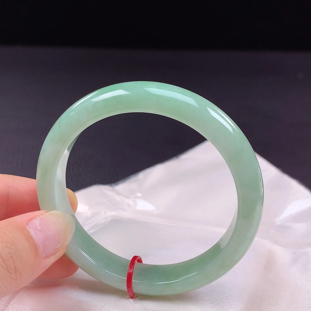 翡翠手镯未镶嵌56圈口437038