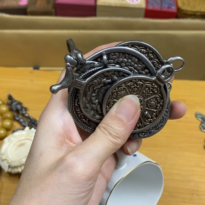 躺****瓷中古工艺品一件