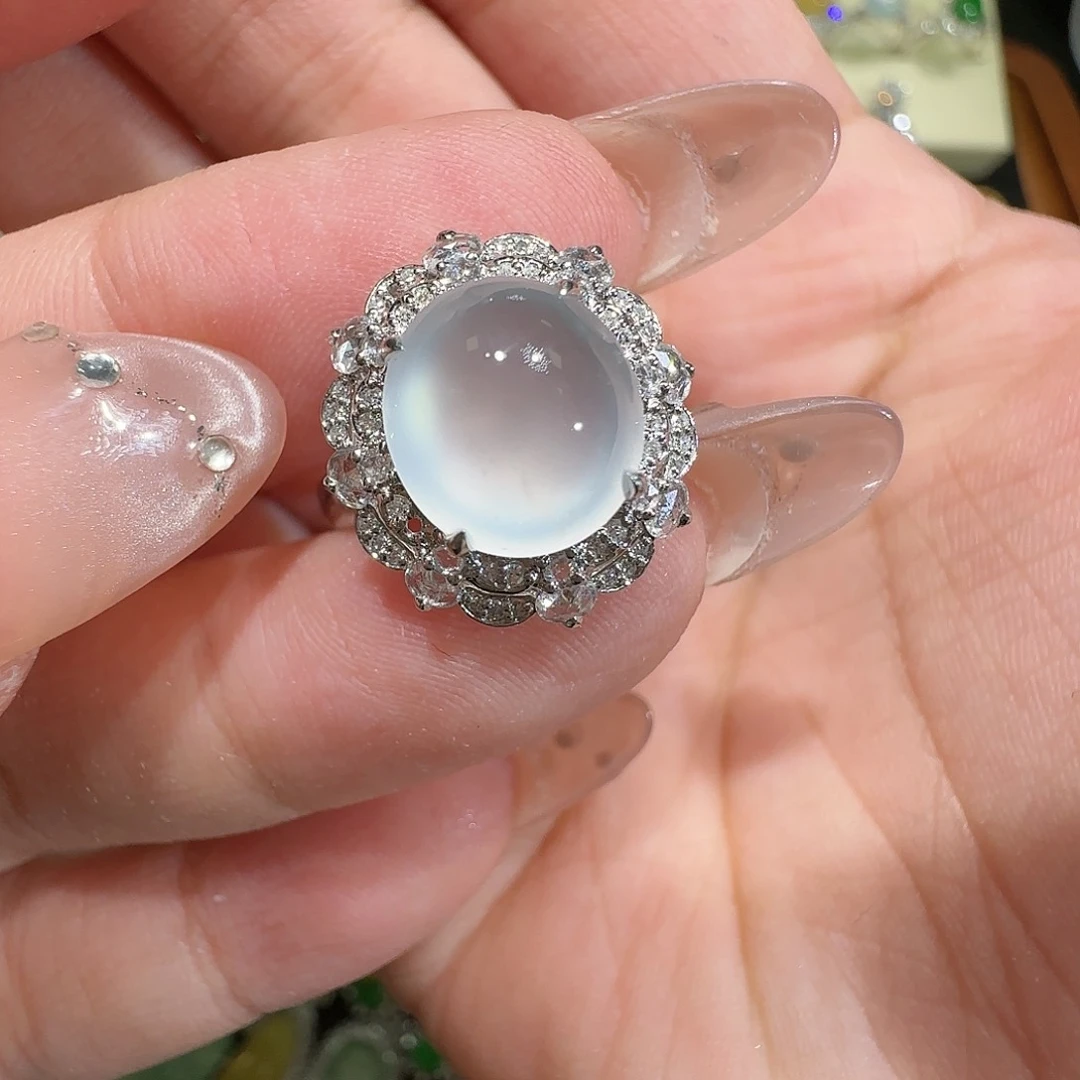 【闪购商品】18K金镶嵌戒指翡翠萌*