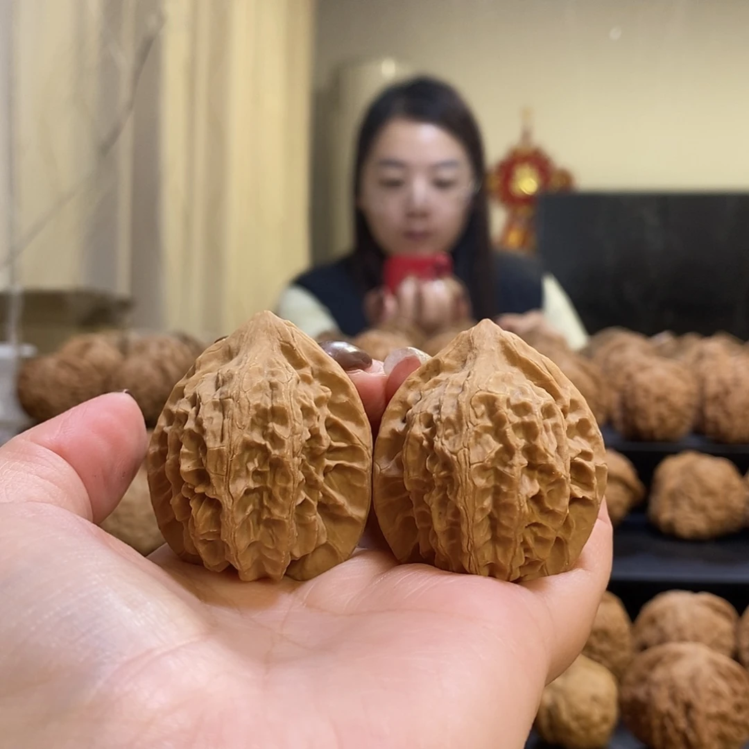 把件文玩核桃36野生鸡心有伤
