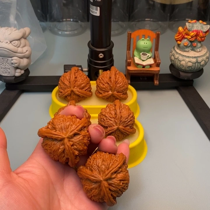 黑***水吊坠文玩核桃42尺寸白狮子