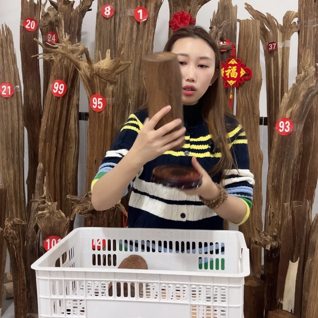 沉香碎屑沉香原材料