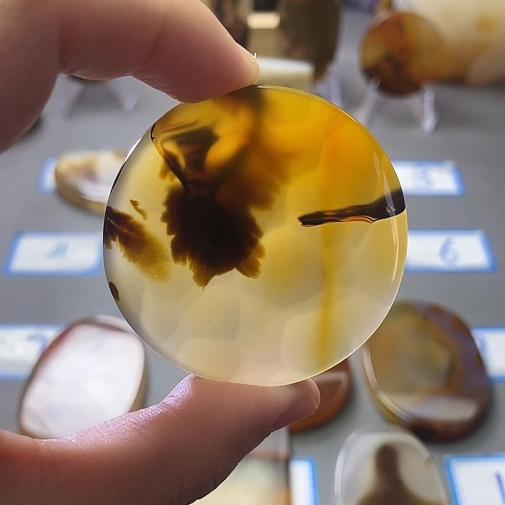 玛瑙/玉髓未镶嵌珠宝半成品95