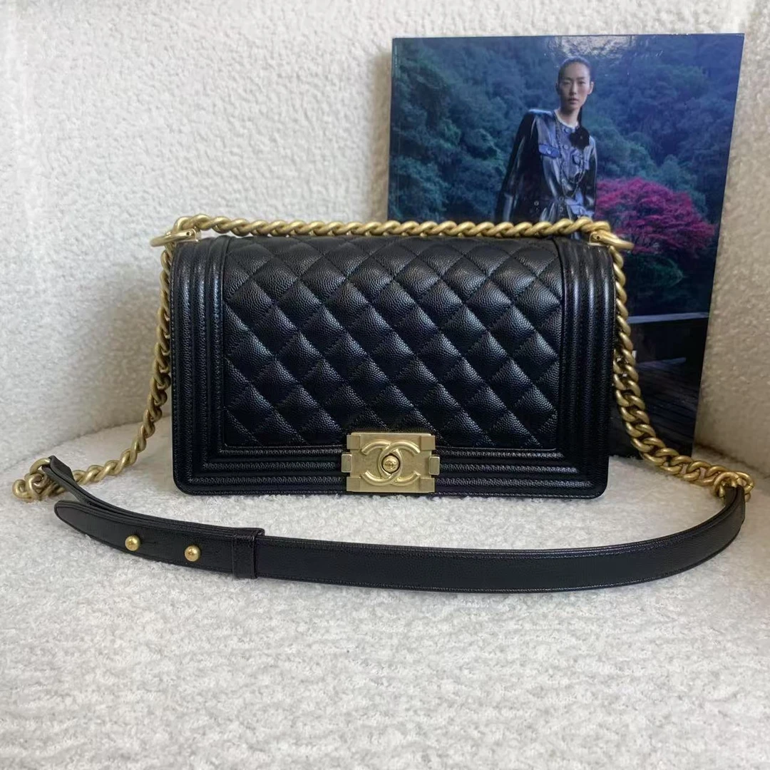 99新 Chanel/香奈儿 壹臻/黑金牛leboy中号 23 年芯片 57933295