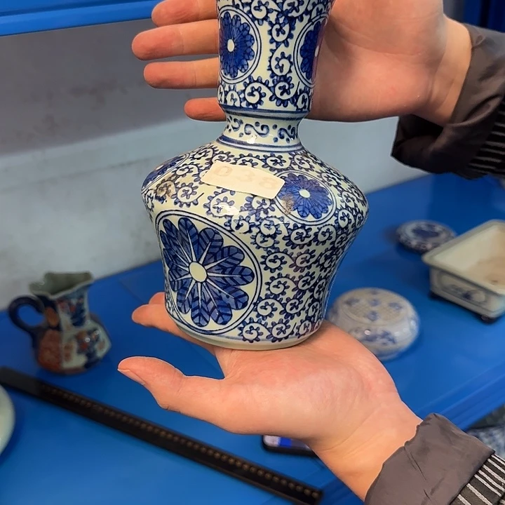 陶陶瓷，默认微瑕，介意勿拍。