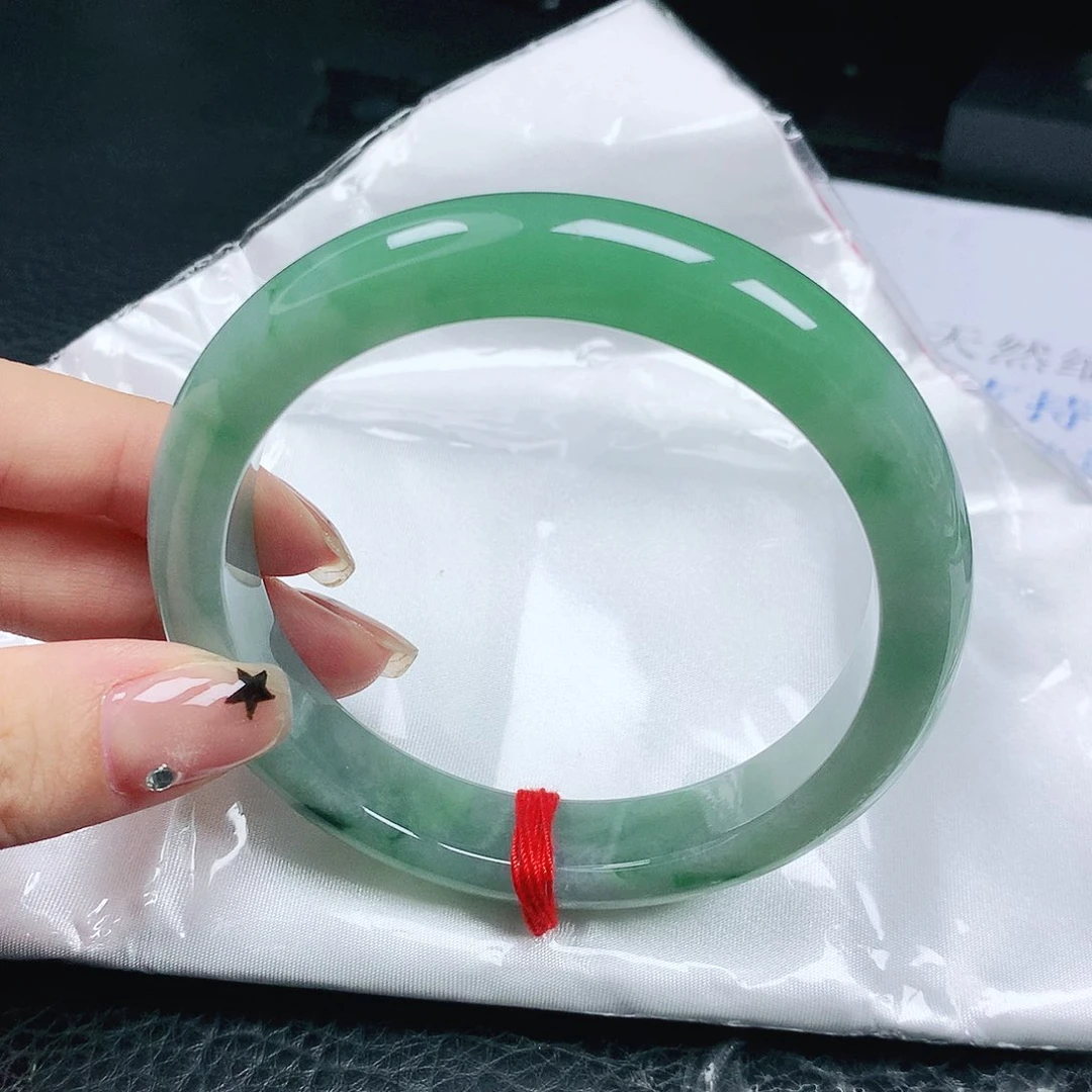 翡翠手镯未镶嵌翡翠63.7色浓飘花正圈