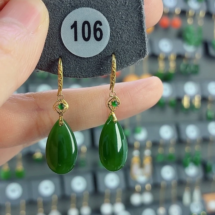 和田玉18K金镶嵌耳饰